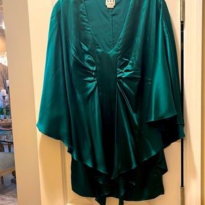 Beautiful emerald green Haute Hippie dress with cape sleeve style. Size S